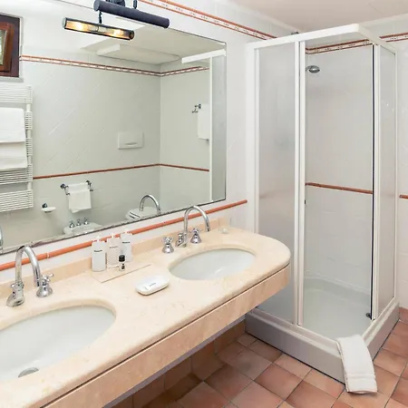 Hotel Filippo Ii 4*